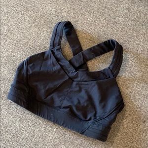 Lululemon black size 4 sports bra